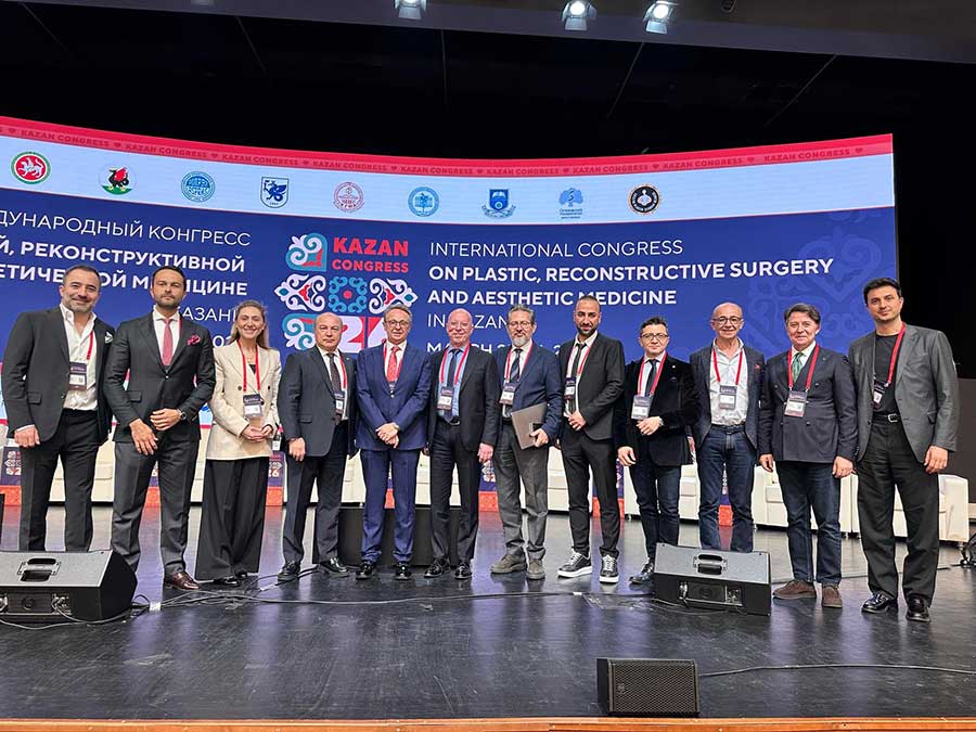 Prof. Dr. Özay Özkaya, Kazan Uluslararası Plastik Cerrahi Kongresi’nde Sunum Yaptı